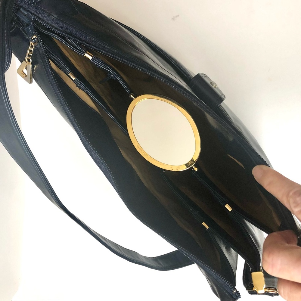 Lou Taylor Vintage Smooth Leather Shoulder Bag in Exquisite Condition. Deep Blue - Picture 10 of 16